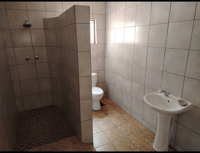 4 BEDROOM FREESTANDING FOR SALE IN BO-DORP